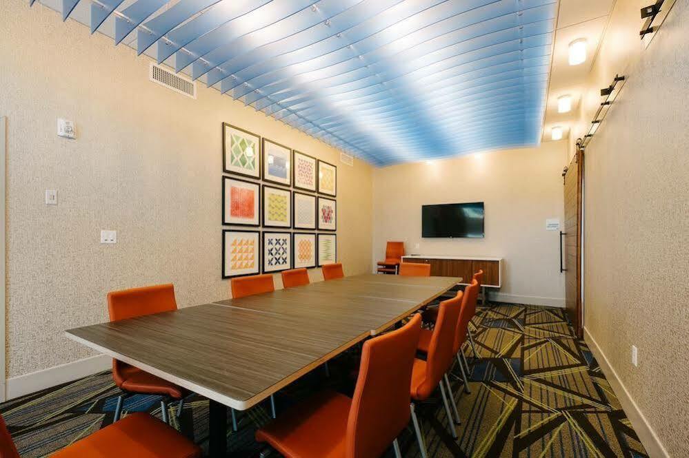 Holiday Inn Express & Suites Eagan - Minneapolis Area By Ihg Exterior photo